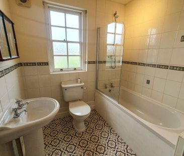 Apartment in Cherry Lane, Parkland Village - Photo 6