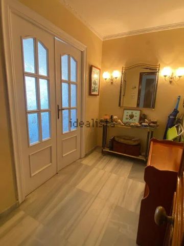 Alquiler de piso en Calle Torrealmádena s/n - Photo 2