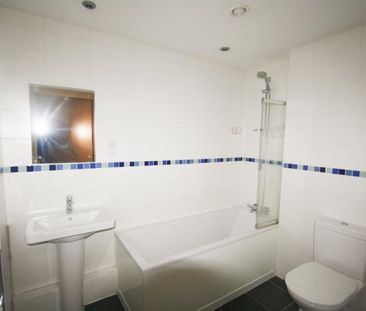 1 bedroom Flat To Let - Photo 1