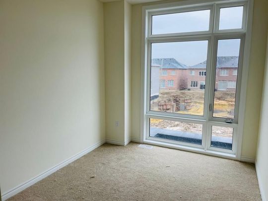 For Lease - 20 Donald Ficht Crescent Unit# MAIN & 2ND, Brampton, Ontario - Photo 1