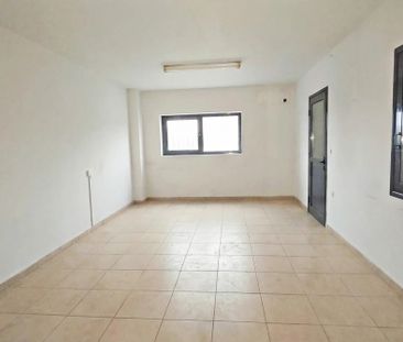 Ωραιόκαστρο (ΒΙ.ΠΑ.): Ενοικιάζεται Αποθήκη 650 τ.μ. - Photo 4