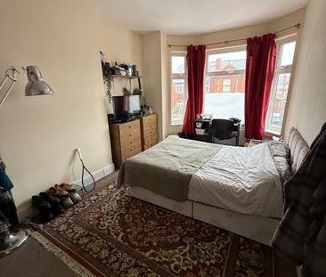 Room in a Shared House, Rye Bank Road, M16 - Photo 3