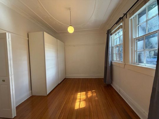 Charming Ground-Floor Apartment in the Heart of the Eastern Suburbs! - Photo 1
