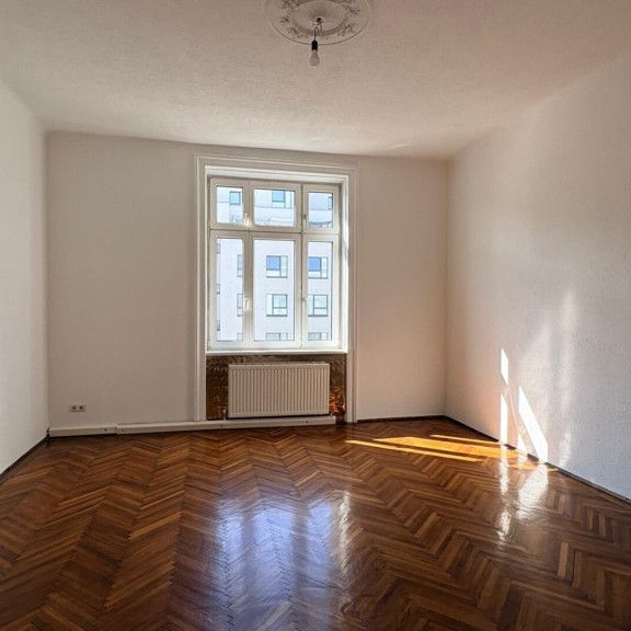 UNBEFRISTETE 3 Zimmer Familienwohnung – direkt beim Quellenplatz! - Photo 1