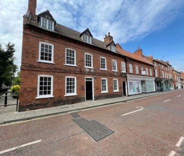 Appletongate, Newark, Notts, NG24 - Photo 2