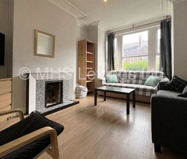 4 Bedroom Mid Terraced House for rent in Burchett Grove - Photo 2