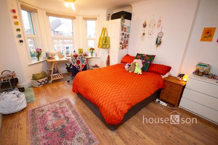 5 bedroom detached house to rent - Photo 5