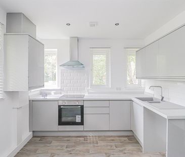 Parklands, Denmead, PO7 - Photo 3