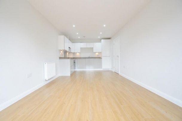 Chalvey Road East, Slough, Berkshire,SL1 - Photo 1