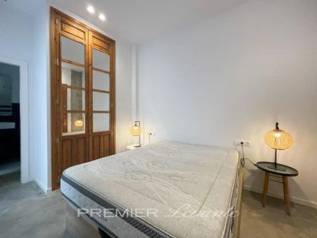 Piso de alquiler en Carrer Carrer de Bazan, Barrio del Centro - Photo 2