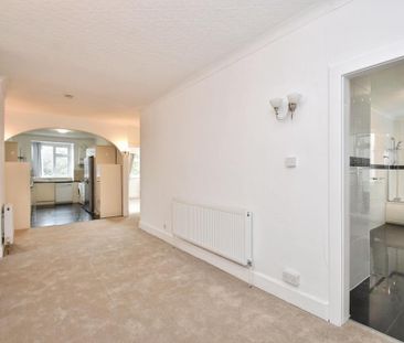 3 bedroom apartment to rent - Photo 1