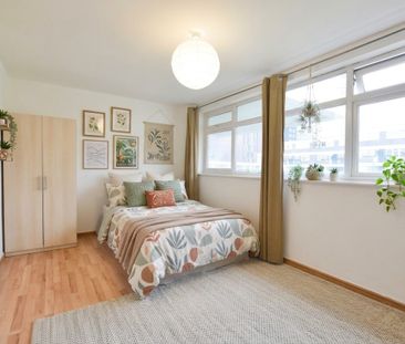 Room in a Shared Flat, Spacious Double Room In Old Street/, N1 - Photo 1