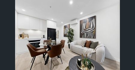 Freshly Renovated & Fully Furnished One Bedroom Apartment in the Heart of South Yarra - Photo 2