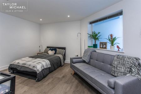 Studio to rent - Photo 2