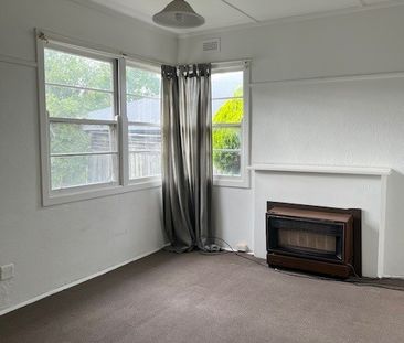 7 Halifax Court, Ashburton VIC 3147 - House For Rent | Domain - Photo 2