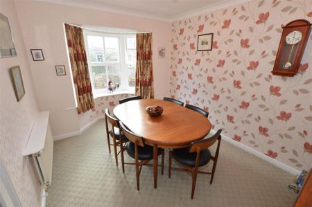 2 bedroom detached bungalow to rent - Photo 4