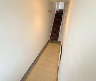 38 London Road, BT68EY, Belfast - Photo 3