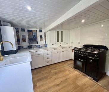 3 bedroom semi-detached house to rent - Photo 6