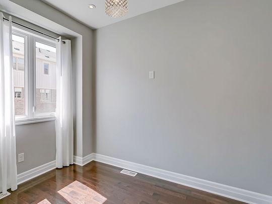 For Lease - 2171 Fiddlers Way Unit# 52, Oakville, Ontario - Photo 1