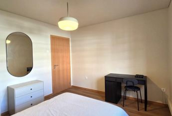 Quarto em vivenda renovada no centro de Braga a 10min da UM