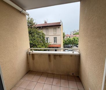 Location Appartement 3 pièces 75m² VALENCE 26000 - Photo 2