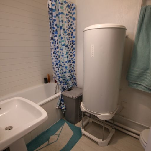 Studio NON MEUBLE de 27.42 m², rue du Faubourg Notre Dame, SOLFERINO réf 650-001 - Photo 1