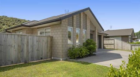 Convenient location in the Lakes - Photo 5