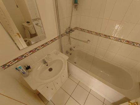 2 bedroom semi-detached house to rent - Photo 4