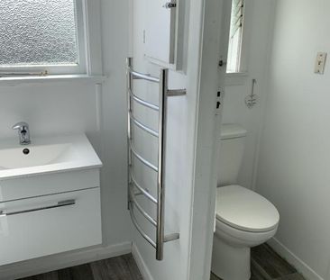 Home Sweet Home close to Richmond - move in before Christmas - Photo 4