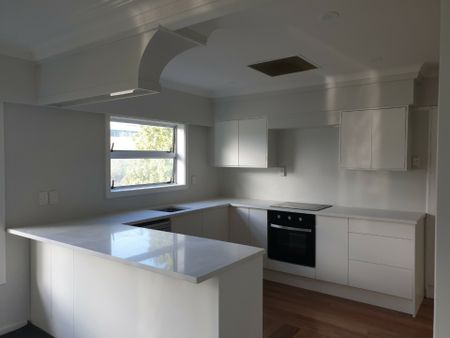 Solid Brick Family Home - Photo 5