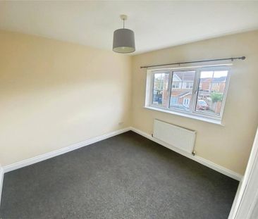 3 bedroom detached house to rent - Photo 3