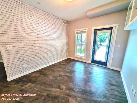 #104 10126 144 Street Northwest - Photo 4