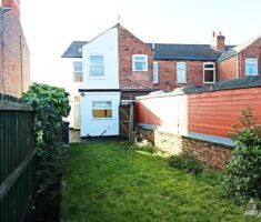 2 BEDROOM House - End Terrace - Photo 4