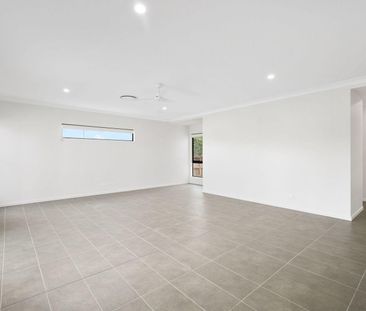 Welcome to 2 Baileys Lane, Park Ridge! - Photo 2