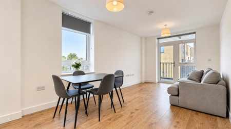 2 bedroom flat to rent - Photo 2