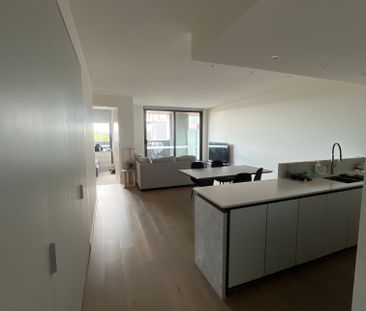 Caulfield South - Photo 2