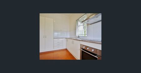 Spacious Home in Great Position - Photo 4