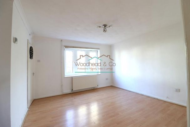 3 bedroom end of terrace house to rent - Photo 1