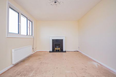 3 bedroom end of terrace house to rent - Photo 2