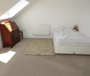 4 bedroom property to rent - Photo 3