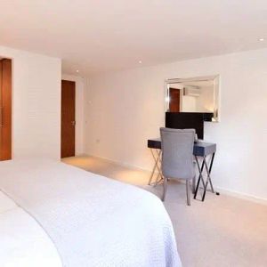 2 bedroom flat in 11-13 Young Street - Photo 3