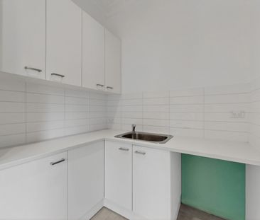 48 Sutherland Street, Malvern East VIC 3145 - House For Rent | Domain - Photo 3