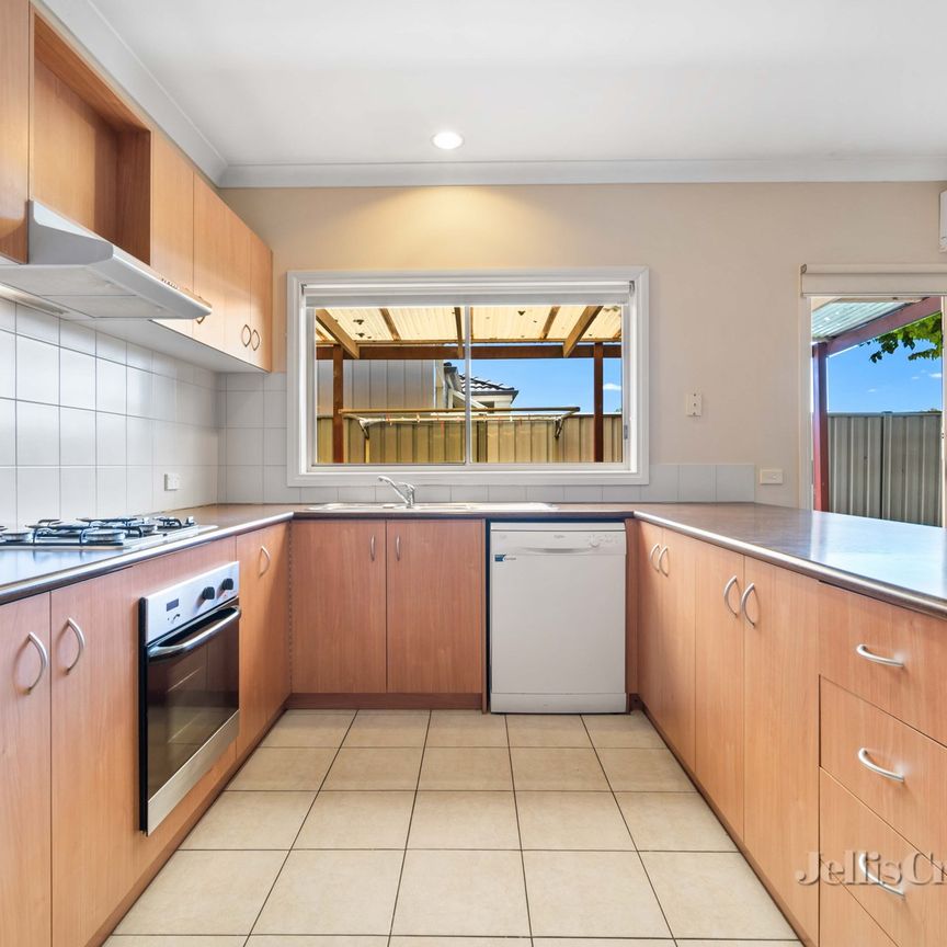 7 Jordan Avenue, Delacombe - Photo 1