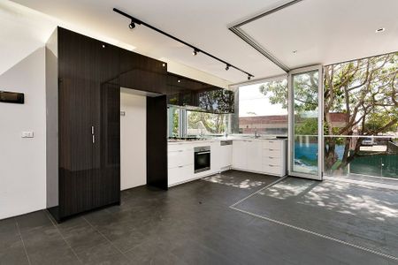 6 Crown Street, Flemington VIC 3031 - Photo 3