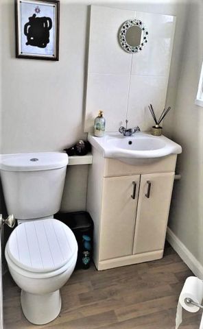 2 bedroom detached house to rent - Photo 5