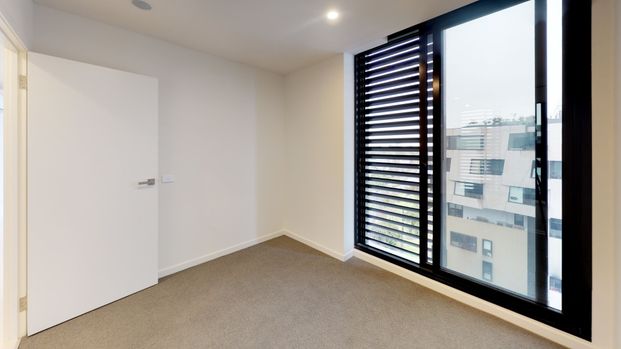 Luxury Apartment with A View! - Photo 1