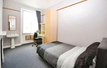 Fitzwilliam Street, Huddersfield, HD1 - Photo 4
