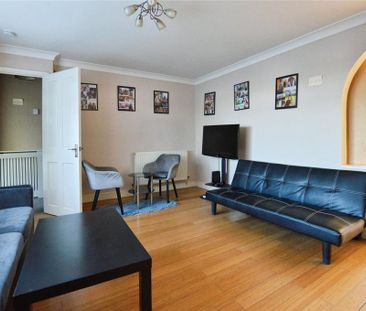 3 bedroom terraced house to rent - Photo 1