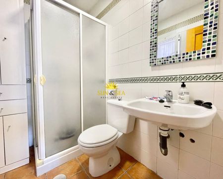 4 BEDROOM GROUND FLOOR APARTMENT - TORREVIEJA - Photo 3