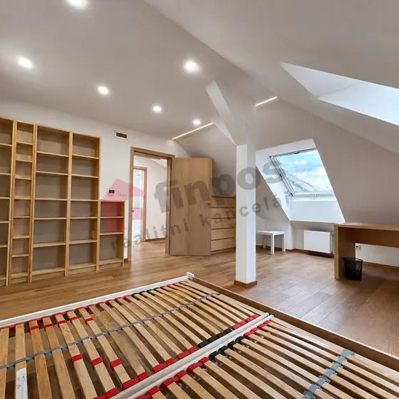 Pronájem bytu 2+kk, 72 m, Praha 10 - Malešice, ul. Rektorská - Photo 1